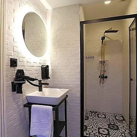 Taksim Istiklal Street Kamilbey Hotel Provincia di Istanbul