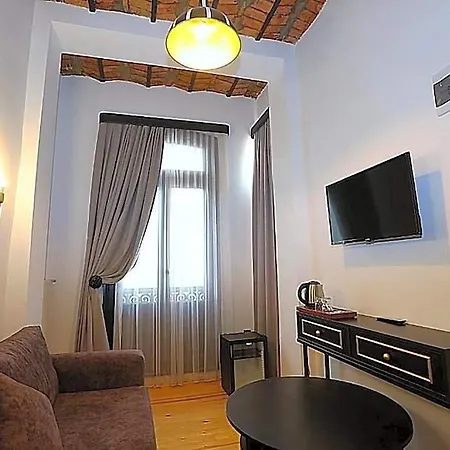 Taksim Istiklal Street Kamilbey Hotel 3*
