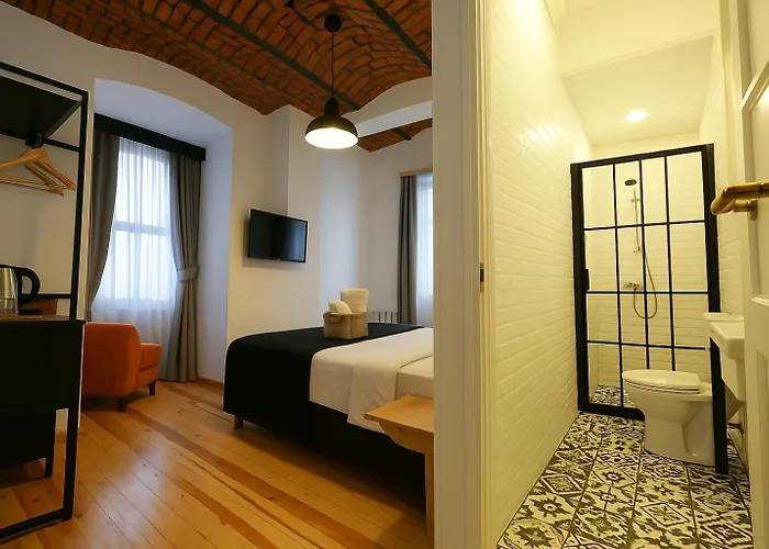 Taksim Istiklal Street Kamilbey 3*