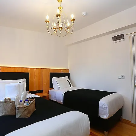 Taksim Istiklal Street Kamilbey Szálloda 3*